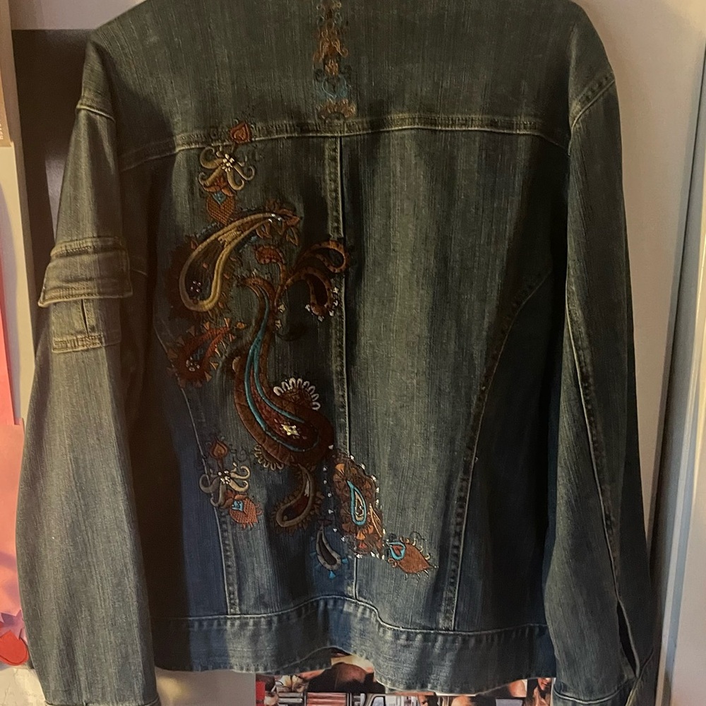 CHICOS size 3 embroidered denim jacket